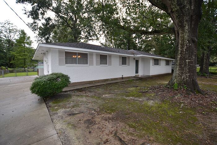 1st image of 3849 Cherry St