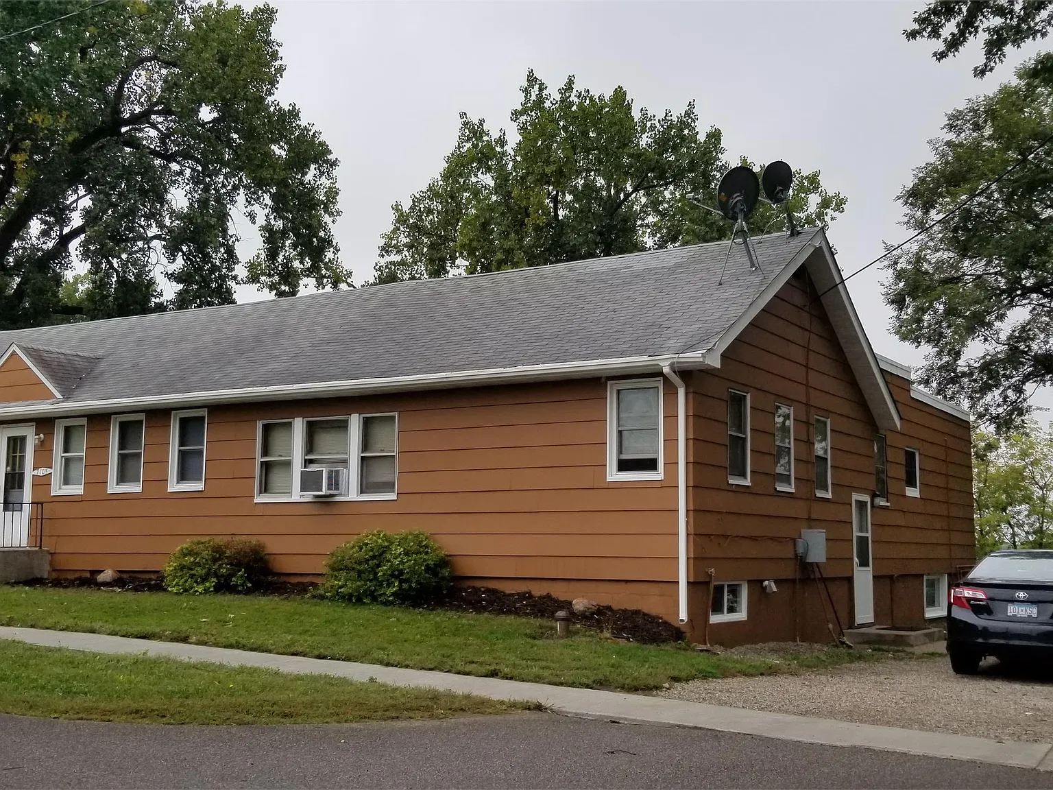 7105 Main Street — Photo 2