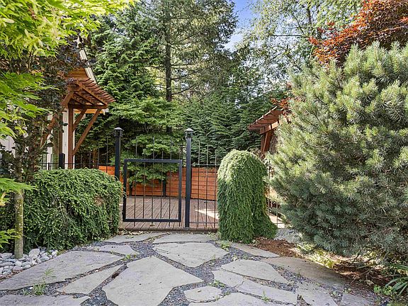 4th image of 8451 Gooseberry Pl