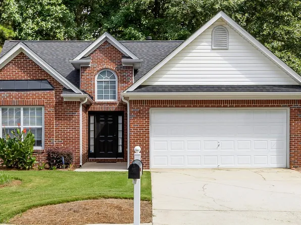 150 Eastfield Ct, Fayetteville, GA 30215