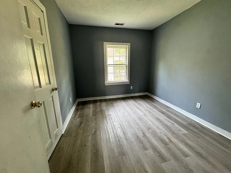 215 Triangle Pl — Photo 7