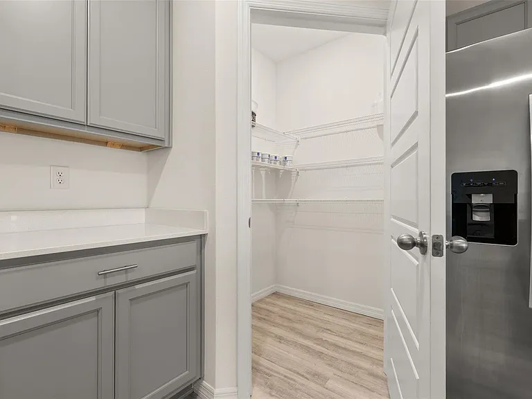 1078 Clay Blvd — Photo 27
