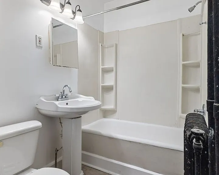 Suites of Irvington — Photo 11