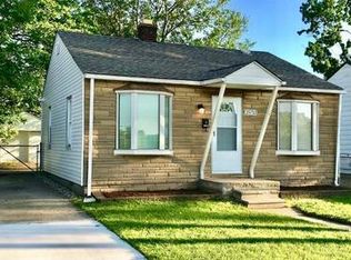25713 Penn St, Dearborn Heights, MI 48125
