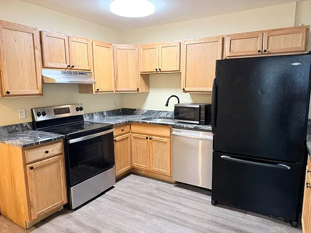 2 bed, 1456 sqft, $2,000 — Photo 3
