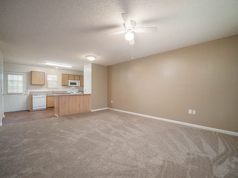 17962 Arrowhead Cir — Photo 5