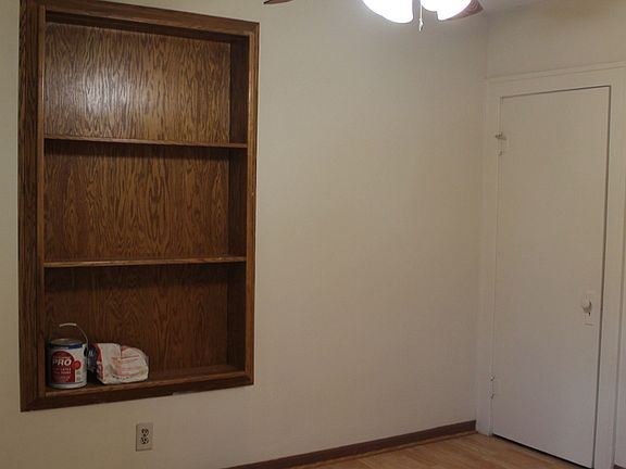 5th image of 40 E Grand Ave APT 2N