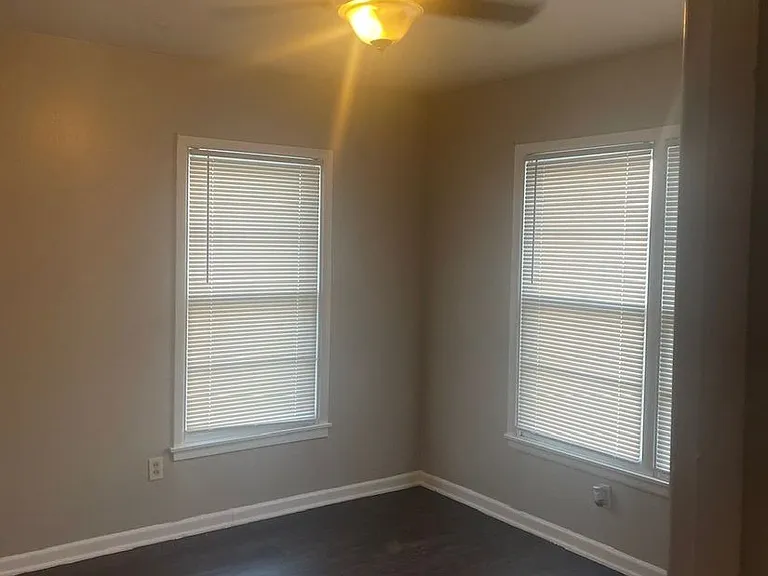 1941 N Mockingbird Ln — Photo 6