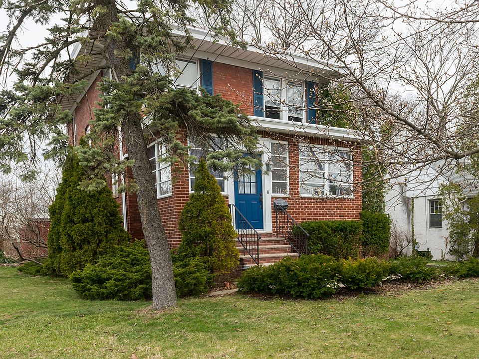 1st image of 252 Linden Ave