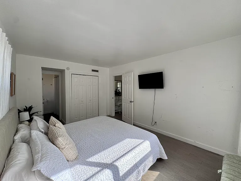 202 Lucerne Ave #12 — Photo 22