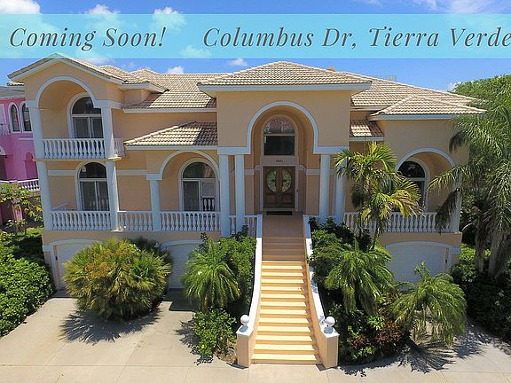 3rd image of 819 Columbus Dr