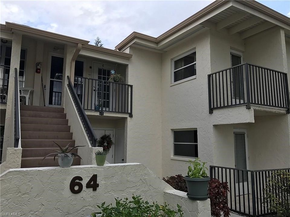 Front of 7400 College Pkwy #64-C Porch & Balcony