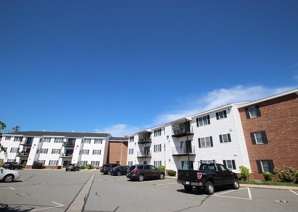 1st image of 45 Christopher Dr #113-203
