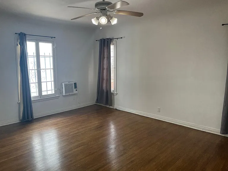 1452 S Sherbourne Dr — Photo 43