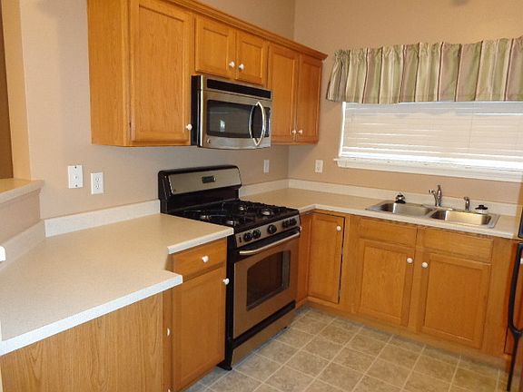 4th image of 554 Clayton Cir #C