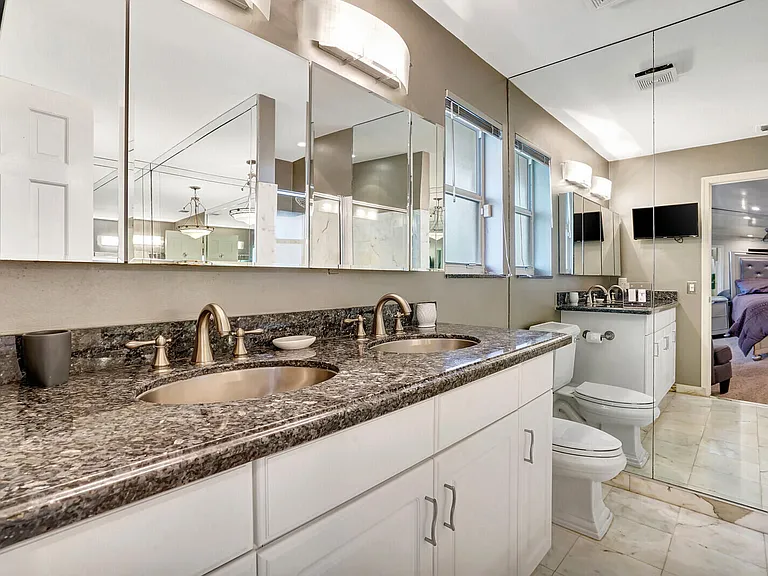 290 E Fern Dr — Photo 21