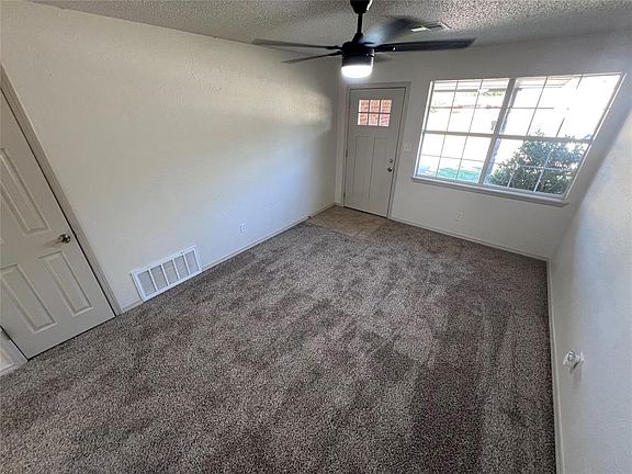 4th image of 725 N Dillon Ave