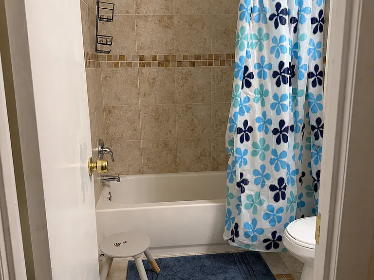 Entwood Ct — Photo 16