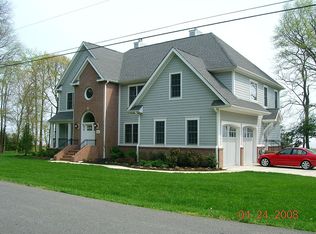 975 Marzoff Rd, Deale, MD 20751