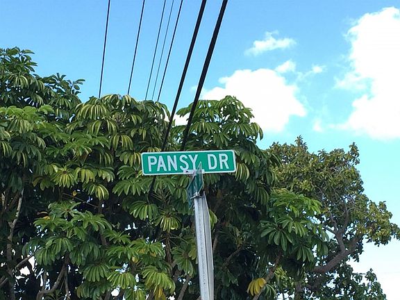 5th image of 6752 Pansy Dr