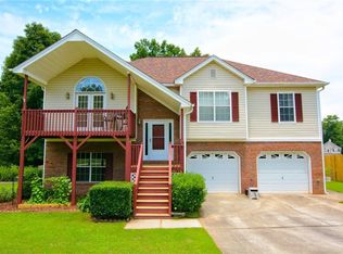 83 Paradise Dr, Douglasville, GA 30134