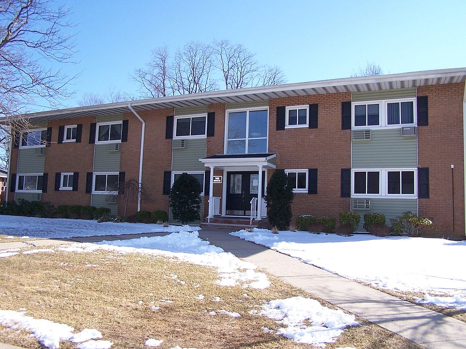 1st image of 742 Deer Park Ave APT 8C