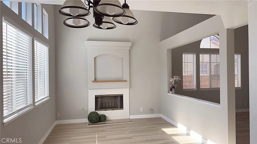3 bed, 1531 sqft, $3,560 — Photo 2