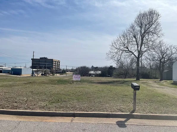 806 NW 66th St, Oklahoma City, OK 73116