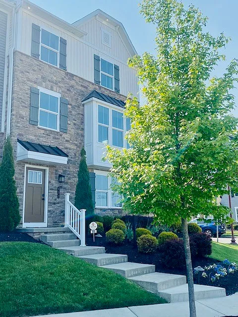 800 Theda Dori St photo 1