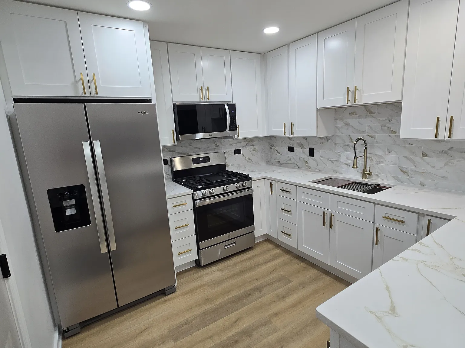3 bed, 1600 sqft, $4,600 — Photo 3