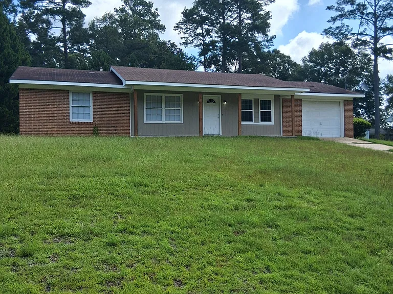 287 Northwood Dr — Photo 1