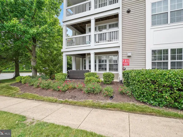 14151 Cuddy Loop APT 101, Woodbridge, VA 22193