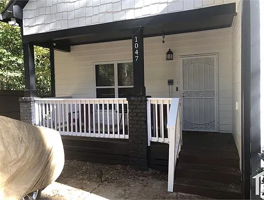 6 bed, 2662 sqft, $3,200 — Photo 2