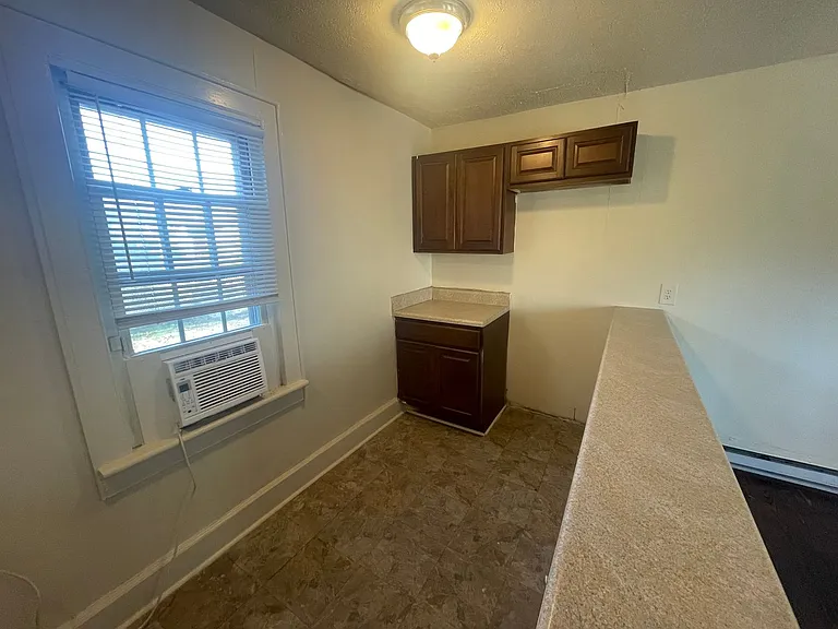 126B Suffolk Ave — Photo 8