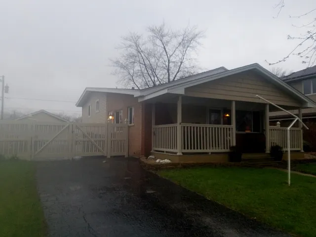 11702 S Rosemary Ln photo 1