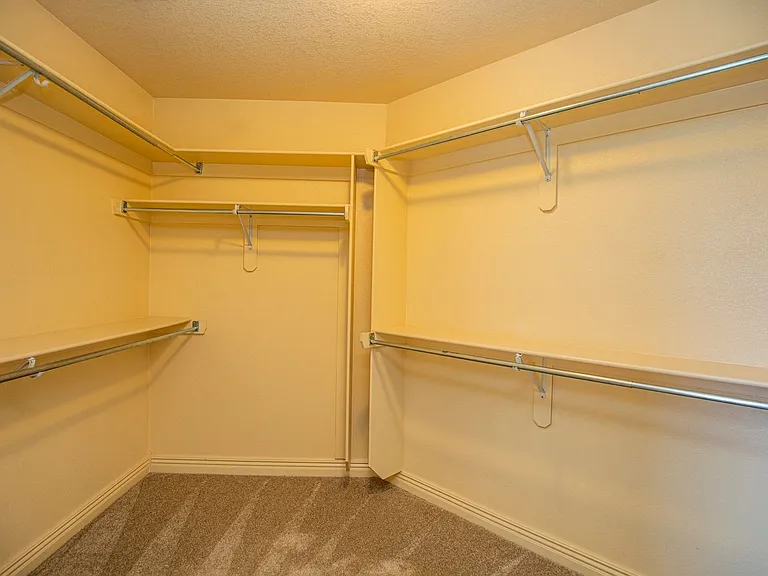 2308 Chinquapin — Photo 22
