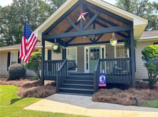 221 Banning Rd, Whitesburg, GA 30185