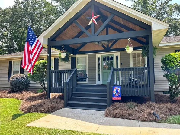 221 Banning Rd, Whitesburg, GA 30185