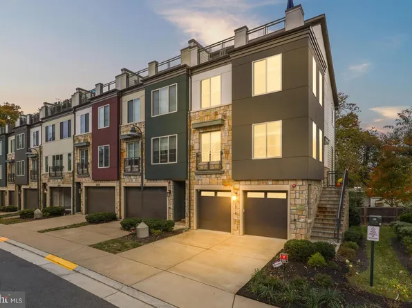 2874 Lowen Valley Rd, Alexandria, VA 22303