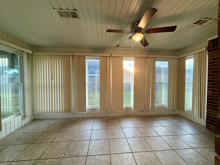 510 College Pl — Photo 36