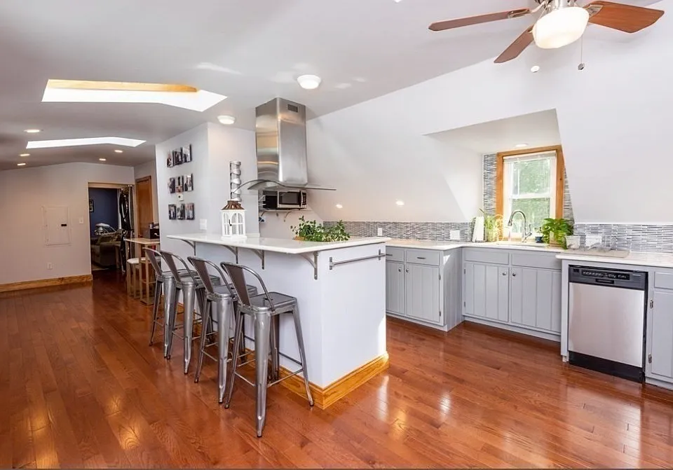 8 Auburn Ct #2