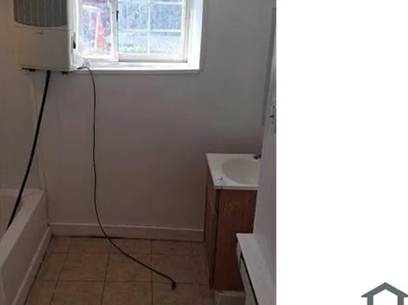 1621 S Frazier St #1, Philadelphia, PA 19143