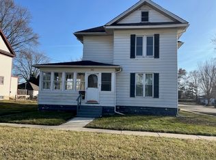 922 Lincoln Ave, Rochelle, IL 61068