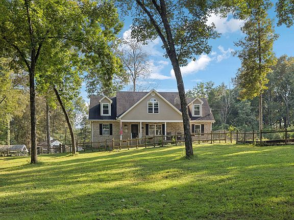 2nd image of 4705 Wildberry Ln
