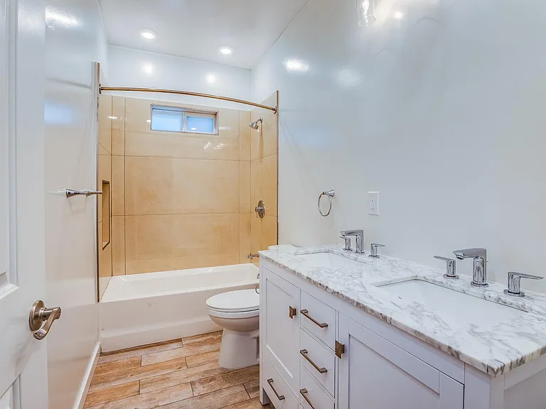 3410 Adeline St — Photo 10