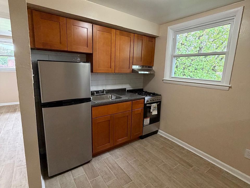 1st image of 2103 Rhawn St
