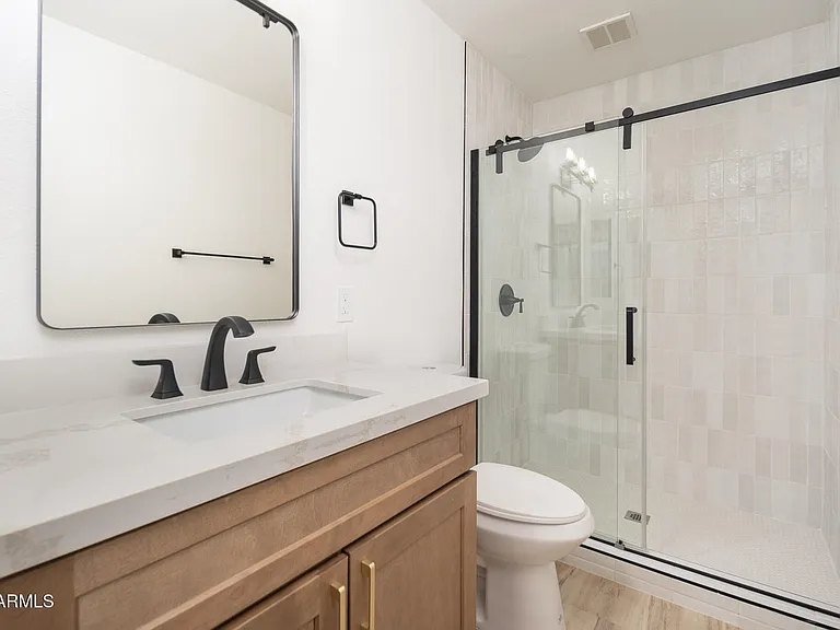 810 E Colter St #A — Photo 13