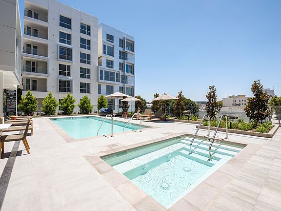 4th image of 1230 S Olive St APT 601
