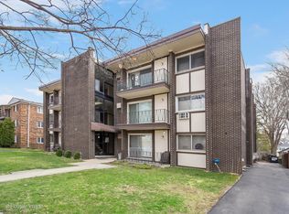 27 S Waiola Ave APT 302, La Grange, IL