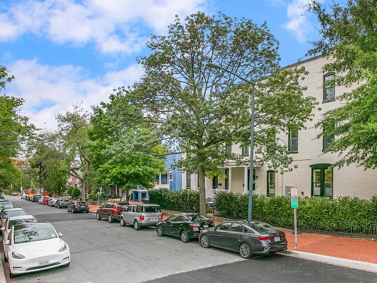 900 Maryland Ave NE #ENGLISH BASEMENT — Photo 26